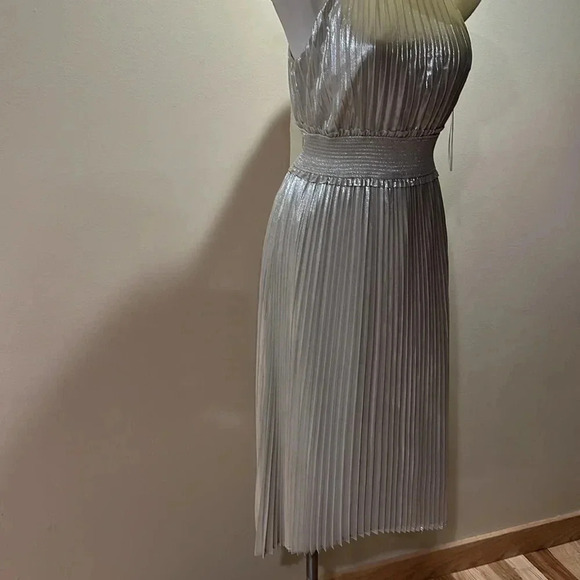 Express Metallic Pleated Halter Midi Dress - Picture 5 of 10